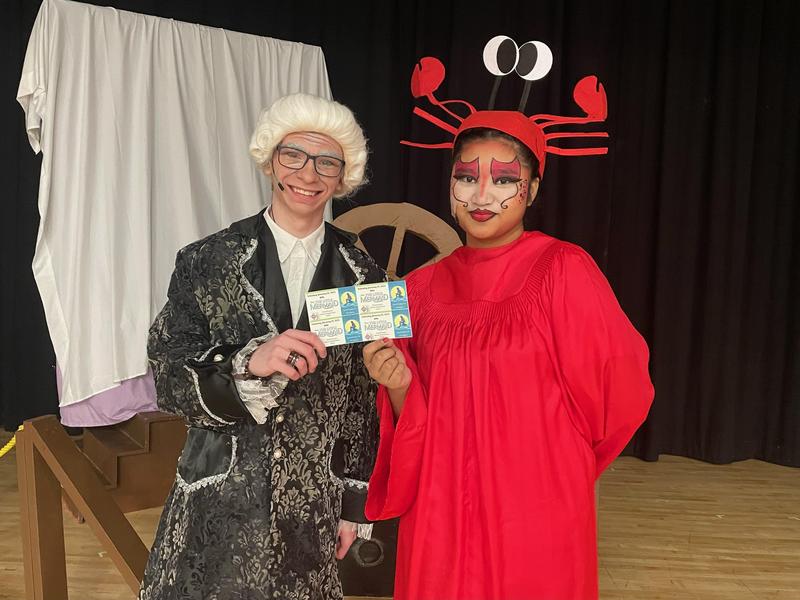 cast with winning tickets