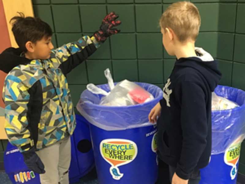 Students recycling