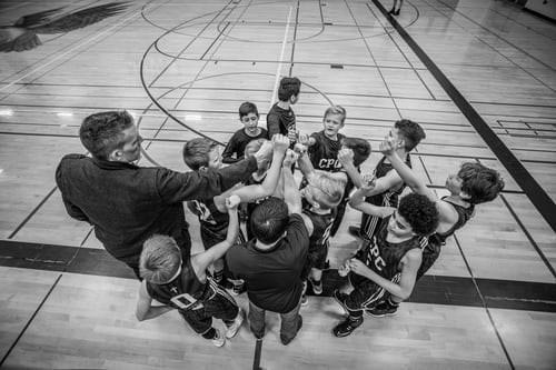 photo-1520399636535-24741e71b160.jpg bball bw boys.jpg