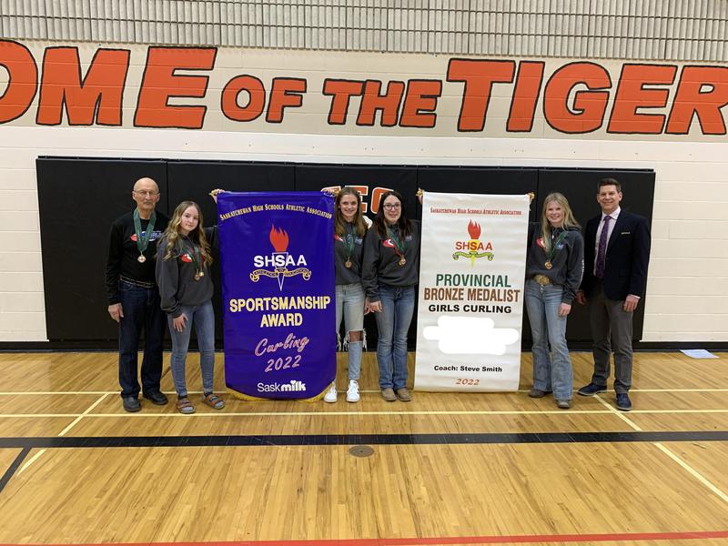 Carnduff Girls Curling Team Wins Sportsmanship Award!