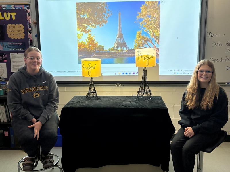 ECS French Immersion Poetry Reading Featured Photo