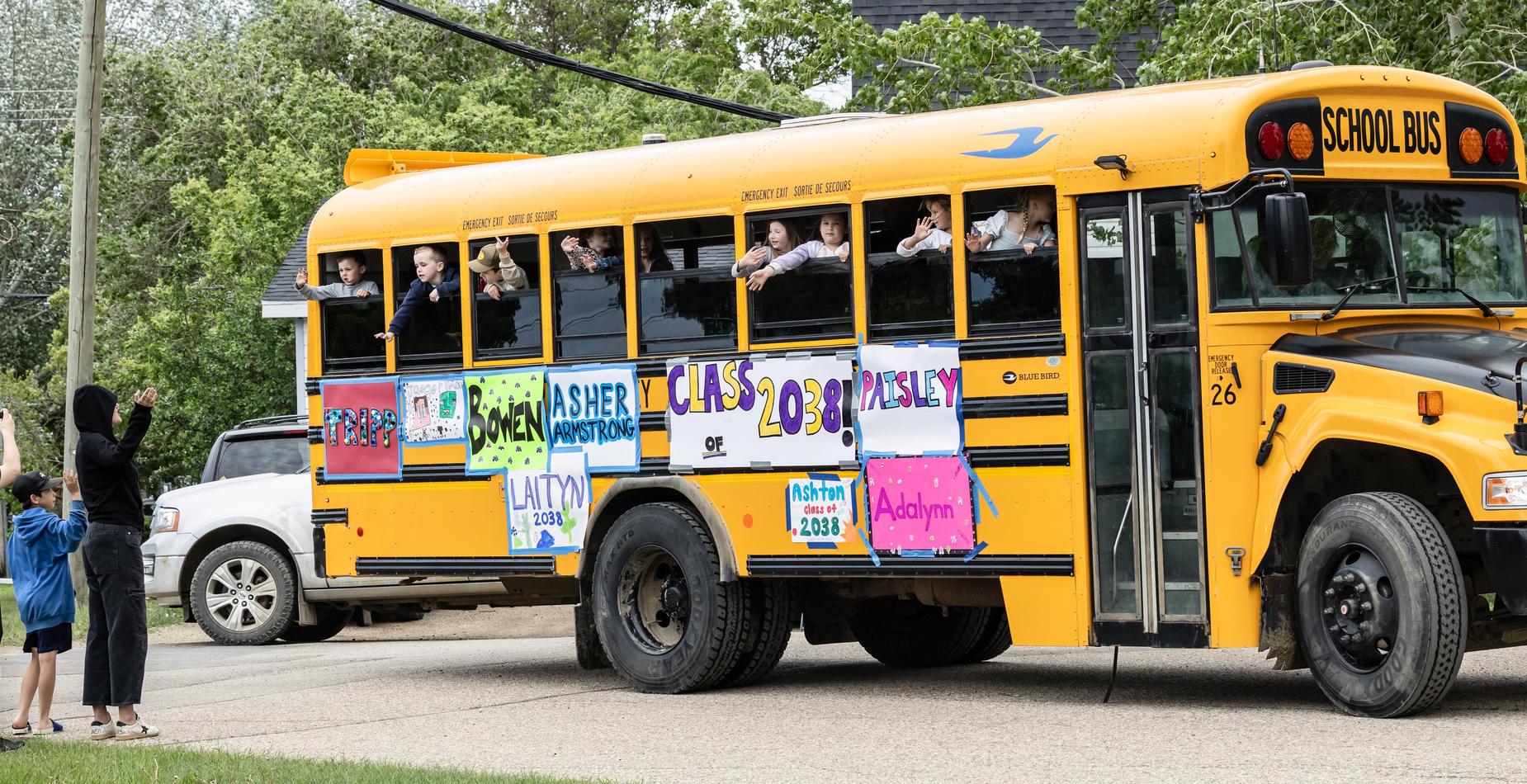 Kinder bus